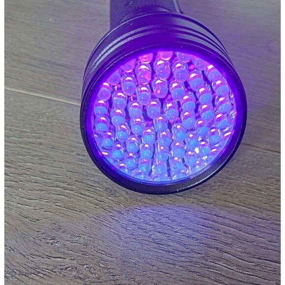 Vansky UV Flashlight , 51 LED Blacklight Pet Urine Detector for Dog/Cat - Picture 6 of 9